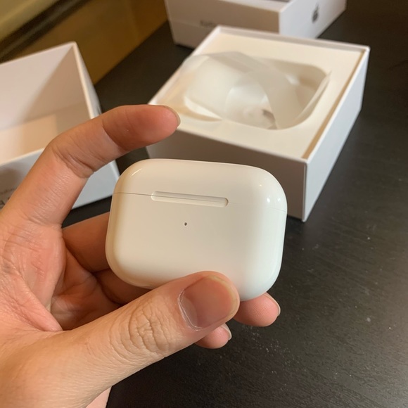 Airpods Pro - Picture 6 of 6